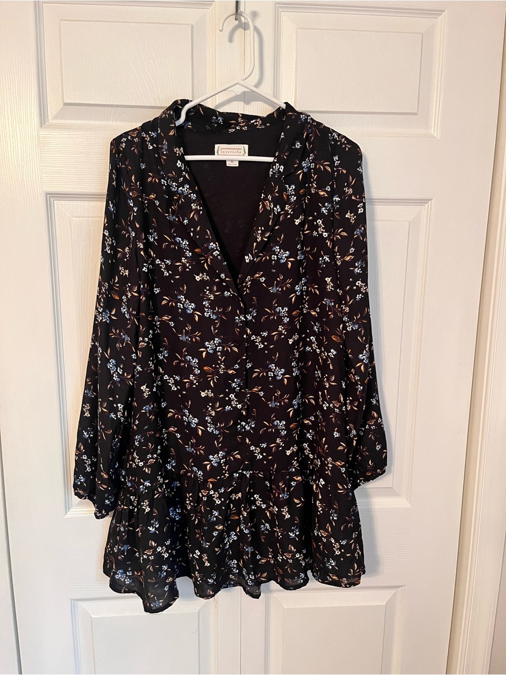 Love Riche Black Floral V-Neck Long Sleeve Dress